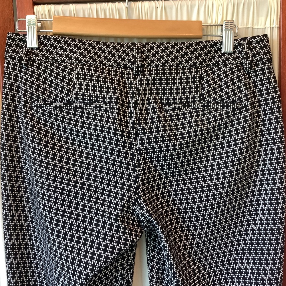 Express Columnist Woman’s Dress Pants Black/White Geometric 6R - Picture 6 of 7
